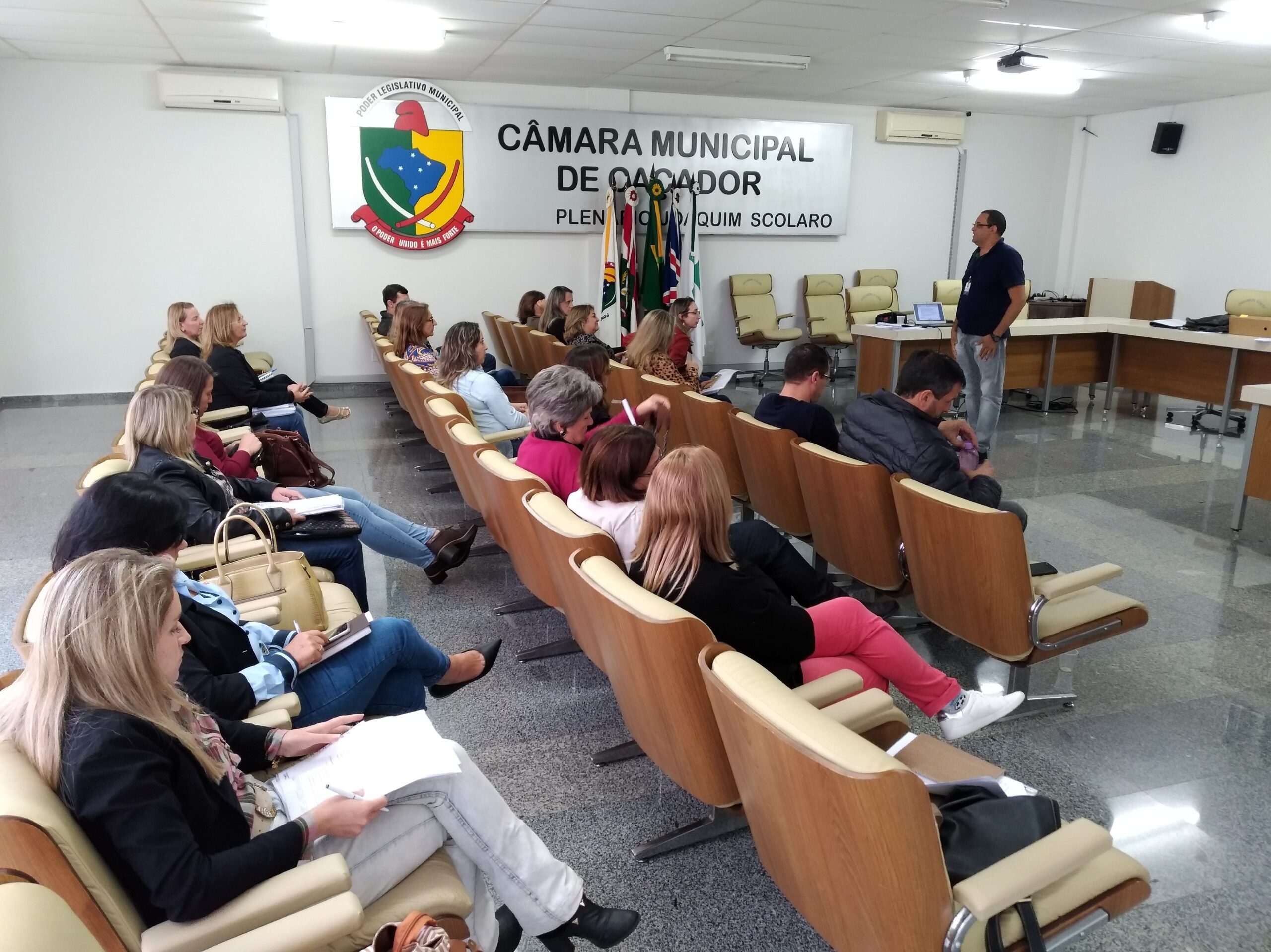 You are currently viewing Reunião Colegiado Educação AMARP 17-04-2018 – Caçador – SC