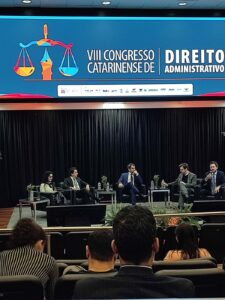 Read more about the article Secretário executivo da AMARP participa do VIII Congresso Catarinense de Direito Administrativo promovido pelo TCESC