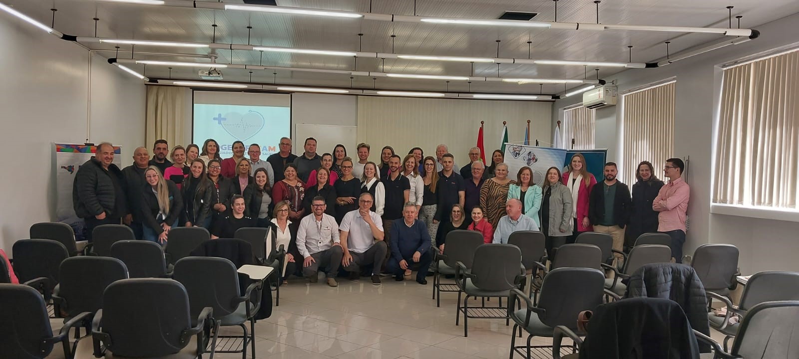 Read more about the article Reunião presencial do Colegiado Técnico e de Gestão da Saúde das 21 Associações dos Municípios Catarinenses COGESA/SC/FECAM